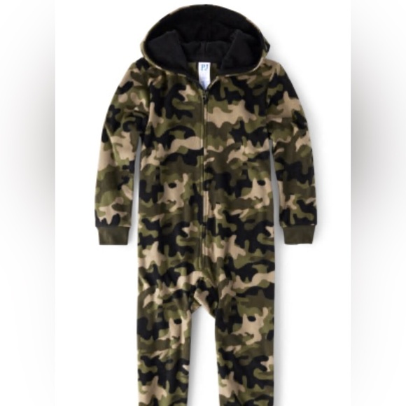 Boys camo hooded fleece one piece pajamas size large NWT flame resistant - Picture 1 of 7